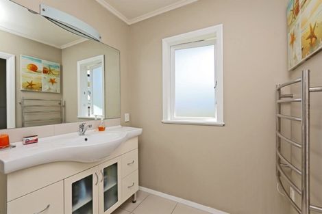 Photo of property in 53 Napier Street, Jervoistown, Napier, 4112