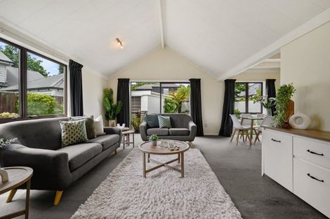 Photo of property in 2/7a Medbury Terrace, Fendalton, Christchurch, 8041