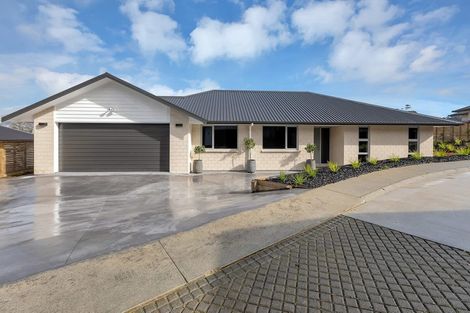 Photo of property in 4 Soldier Way, Parahaki, Whangarei, 0112