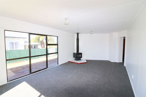 Photo of property in 11 Ruahine Street, Dannevirke, 4930