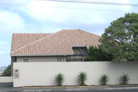 Photo of property in 1/186 East Coast Road, Forrest Hill, Auckland, 0620
