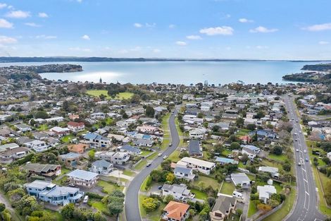 Photo of property in 8 Brixton Road, Manly, Whangaparaoa, 0930