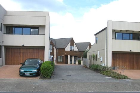 Photo of property in 21/15c Vinograd Drive, Te Atatu Peninsula, Auckland, 0610