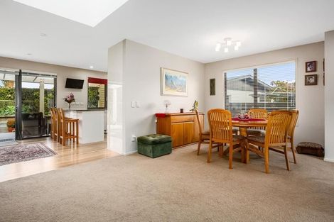 Photo of property in 10 Horopito Road, Waikanae, 5036