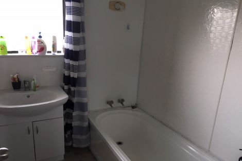 Photo of property in 1/11 Maplesden Drive, Clendon Park, Auckland, 2103