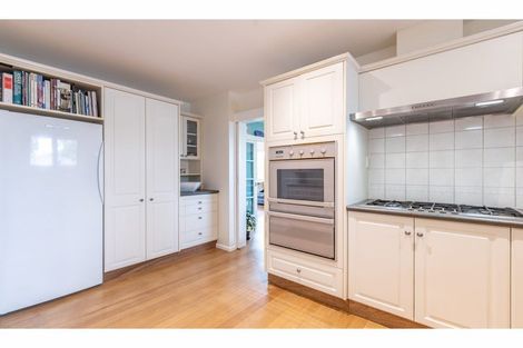 Photo of property in 5 Hawkswood Place, Avonhead, Christchurch, 8042