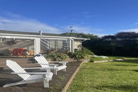 Photo of property in 9 Kaitawa Street, Waikanae Beach, Waikanae, 5036