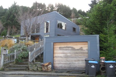 Photo of property in 21 Mckerrow Place, Sunshine Bay, Queenstown, 9300