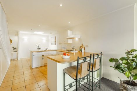 Photo of property in Grosvenor Cl, 21/6 Brown Street, Mount Cook, Wellington, 6021