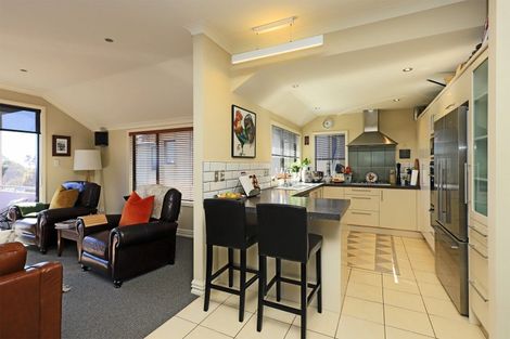 Photo of property in 2/39 Reeve Drive, Havelock North, 4130