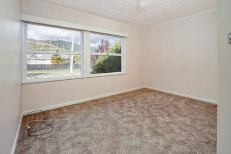 Photo of property in 18 Palm Avenue, Stoke, Nelson, 7011