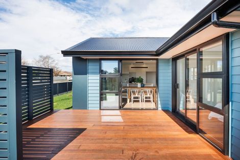 Photo of property in 2 Albert Street, Palmerston North, 4414