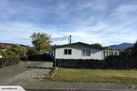 Photo of property in 33 Henry Street, Te Anau, 9600