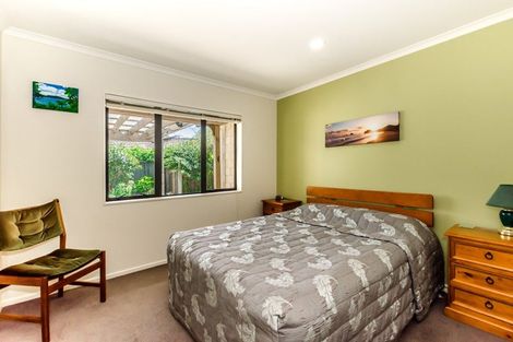 Photo of property in 23 Consort Close, Paraparaumu Beach, Paraparaumu, 5032