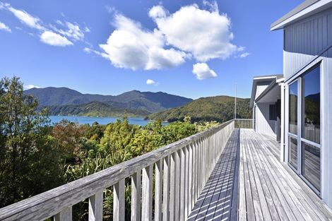 Photo of property in 20 Worlds End Road, Tennyson Inlet, 7195