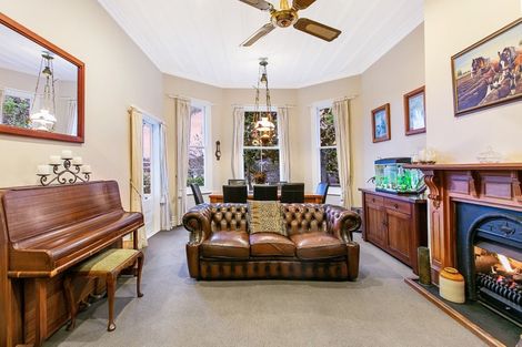 Photo of property in 95 Verbena Road, Birkdale, Auckland, 0626