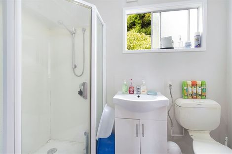 Photo of property in 1/1a Divich Avenue, Te Atatu South, Auckland, 0610