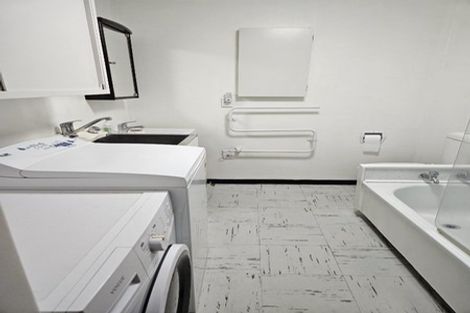 Photo of property in Mansfield Towers, 1 Grant Road, Thorndon, Wellington, 6011