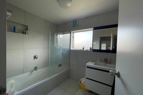 Photo of property in 31 Crestview Place, Browns Bay, Auckland, 0630