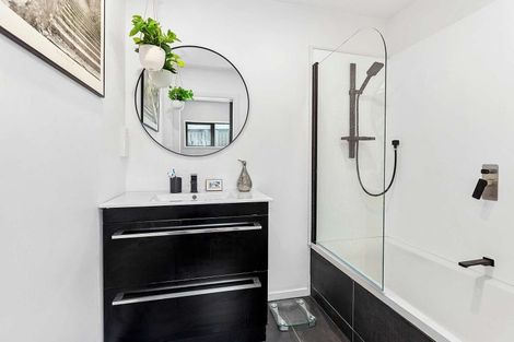 Photo of property in 163 Grant Road, Thorndon, Wellington, 6011