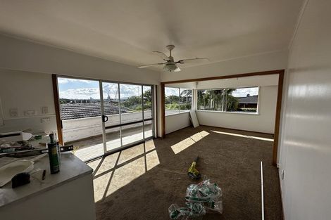 Photo of property in 42 Ocean View Road, Northcote, Auckland, 0627