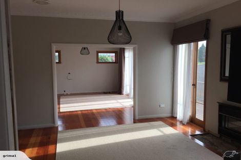 Photo of property in 4149 Great North Road, Glen Eden, Auckland, 0602