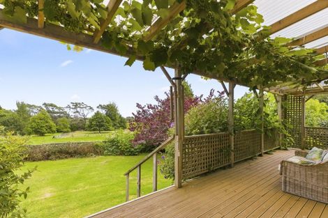 Photo of property in 19 Hadfield Road, Peka Peka, Waikanae, 5391