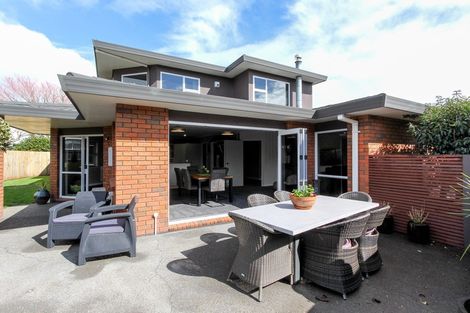 Photo of property in 76 Branch Road, Highlands Park, New Plymouth, 4312