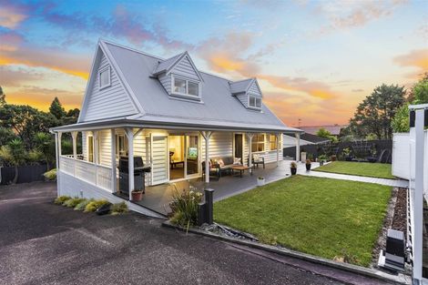 Photo of property in 62 Chelsea View Drive, Chatswood, Auckland, 0626