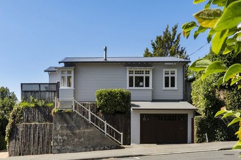 Photo of property in 101 Gover Street, New Plymouth, 4310