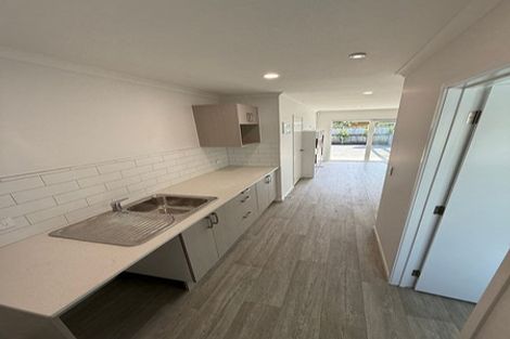 Photo of property in 2/7 Tulloch Place, Conifer Grove, Takanini, 2112