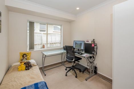 Photo of property in 80 Winchester Street, Levin, 5510