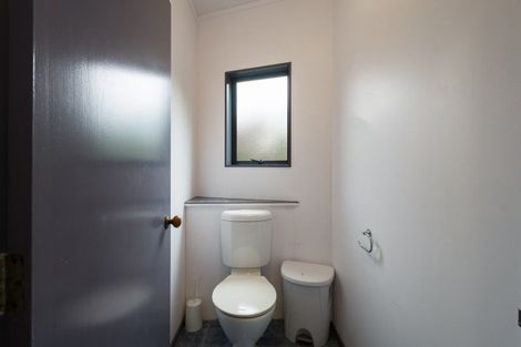 Photo of property in 20 Springdale Grove, Fitzherbert, Palmerston North, 4410