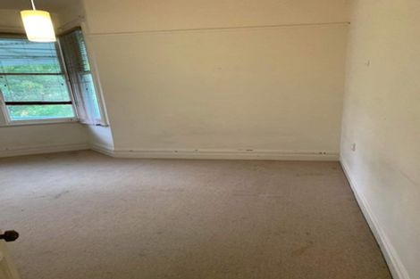 Photo of property in 2/106 Glenmore Street, Northland, Wellington, 6012