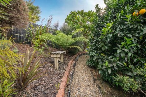Photo of property in 34 Sapperton Drive, Henderson, Auckland, 0612