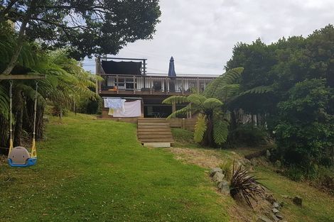 Photo of property in 8 Peter Terrace, Castor Bay, Auckland, 0620