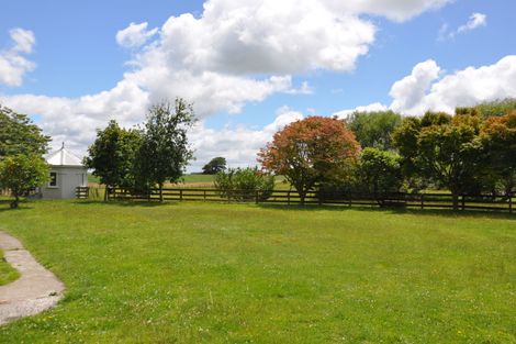 Photo of property in 1764 Kimbolton Road, Cheltenham, Feilding, 4777