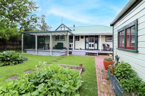 Photo of property in 89 Pembroke Street, Carterton, 5713