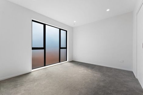 Photo of property in 729 Massey Road, Mangere, Auckland, 2022