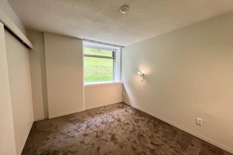 Photo of property in Jerningham Apartments, 20 Oriental Terrace, Oriental Bay, Wellington, 6011