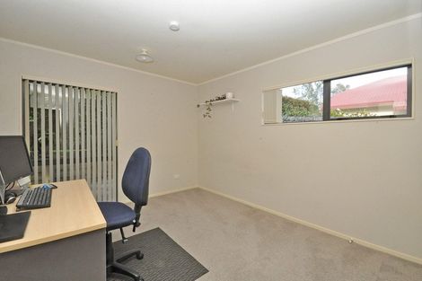 Photo of property in 2/65 Donald Street, Stanmore Bay, Whangaparaoa, 0932