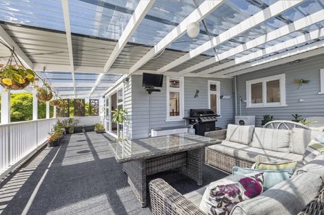 Photo of property in 47 Waiwaka Terrace, Strandon, New Plymouth, 4312
