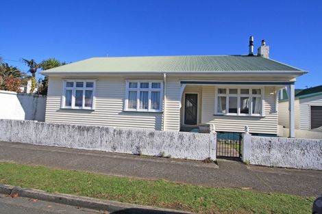 Photo of property in 28 Sanders Avenue, Westown, New Plymouth, 4310