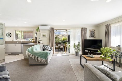 Photo of property in 2/22 Ellenbury Place, Stanmore Bay, Whangaparaoa, 0932