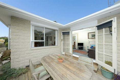Photo of property in 42 Toorak Avenue, Avonhead, Christchurch, 8042