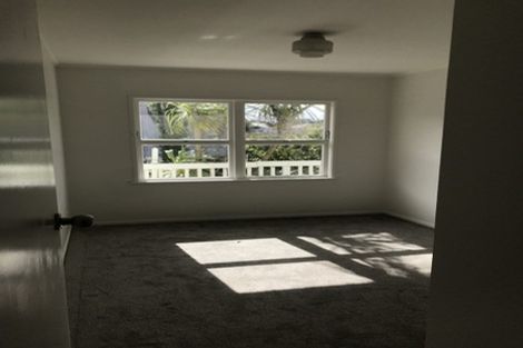 Photo of property in 137 Gossamer Drive, Pakuranga Heights, Auckland, 2010