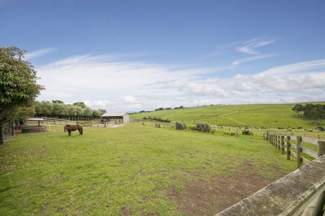 Photo of property in 15 Alf Access Road, Helensville, 0875