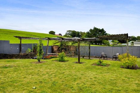 Photo of property in 254 High Street, Eltham, 4322