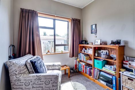 Photo of property in 5 Flanders Avenue, Onekawa, Napier, 4110