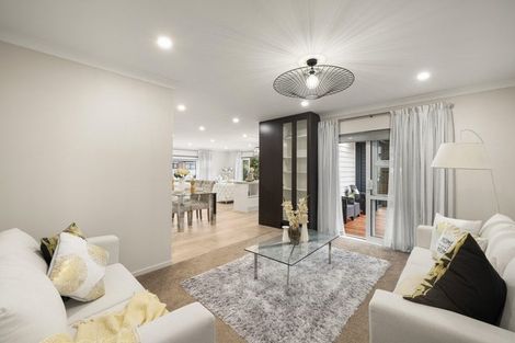Photo of property in 16 Twin Parks Rise, Papakura, 2110